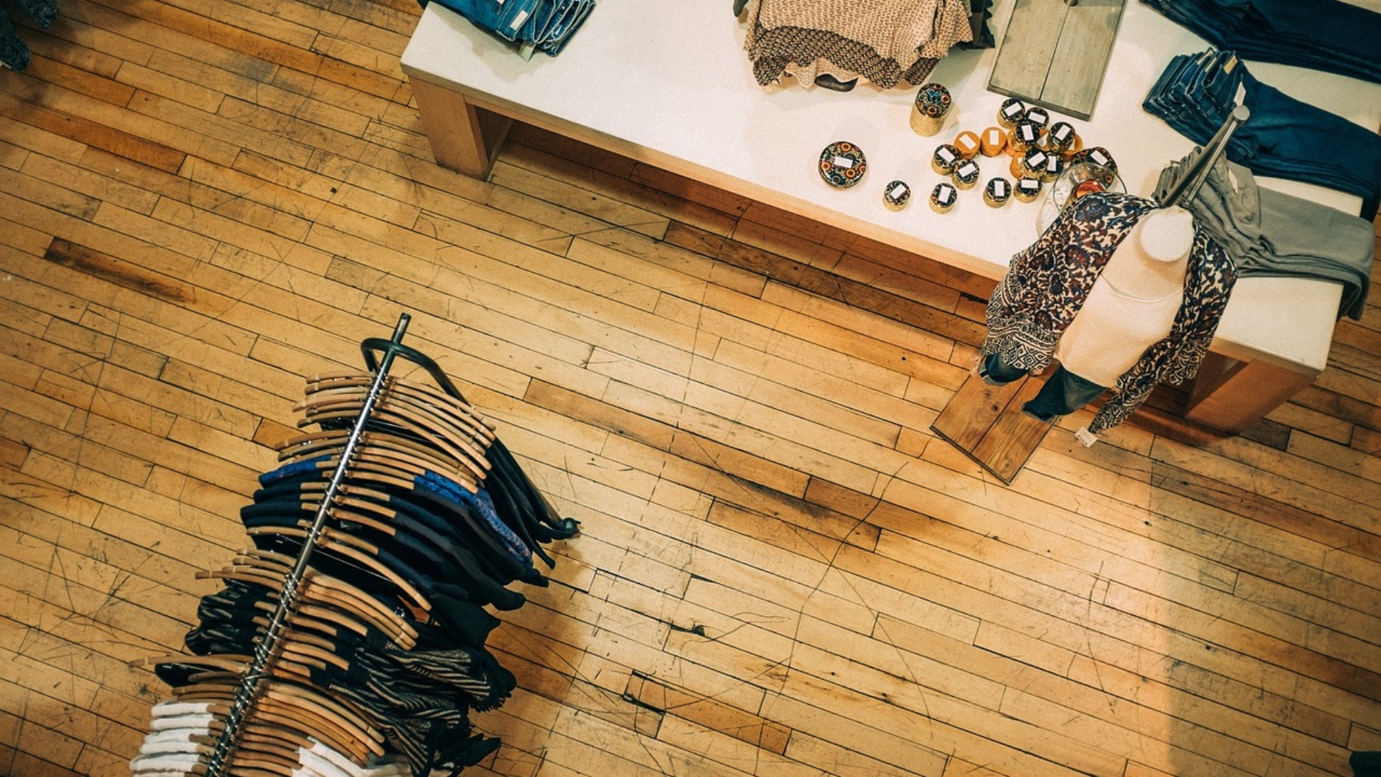 clothes, clothing, fashion-1839935.jpg